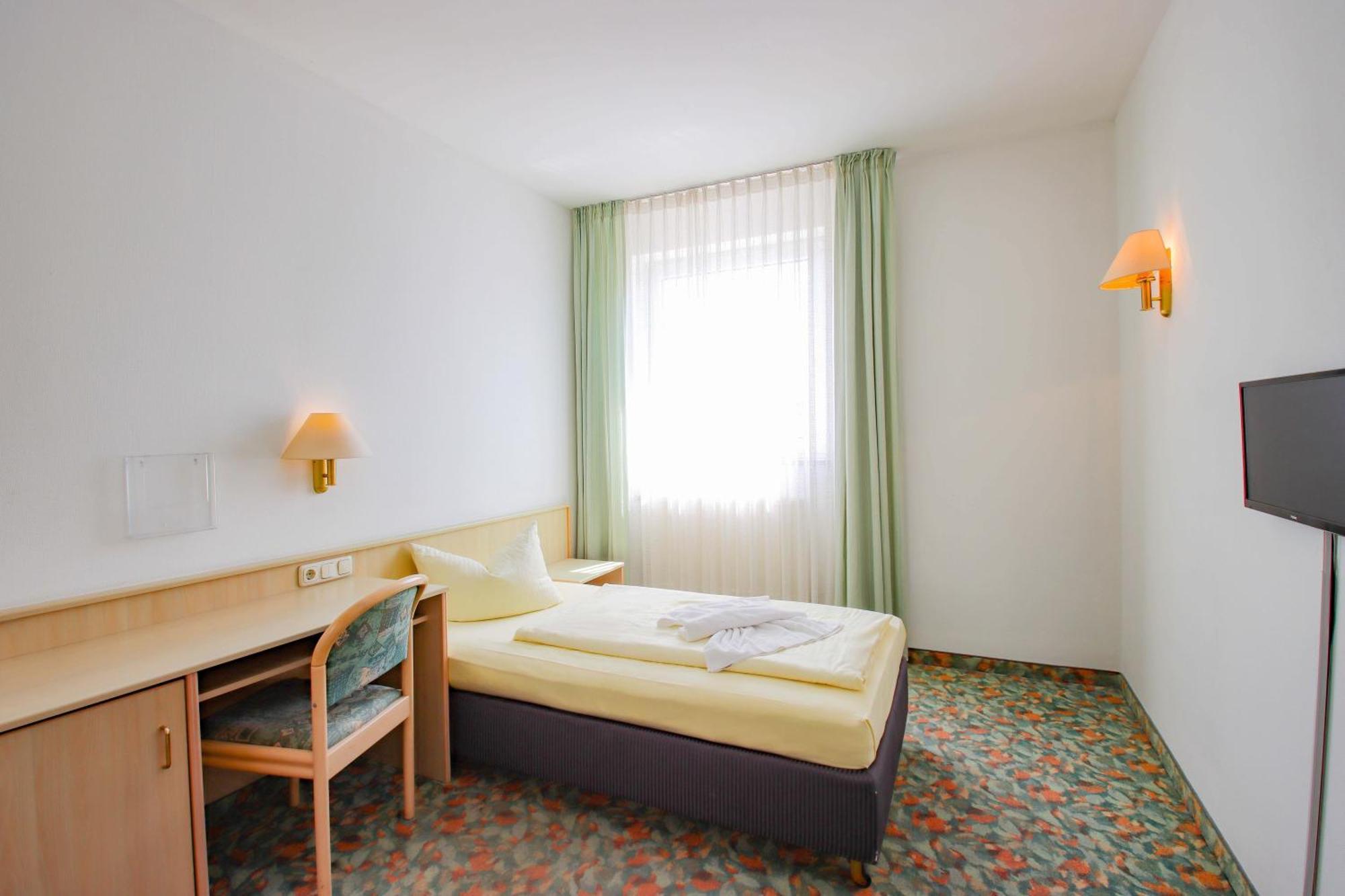 Hotel Astor Altenburg Exterior photo