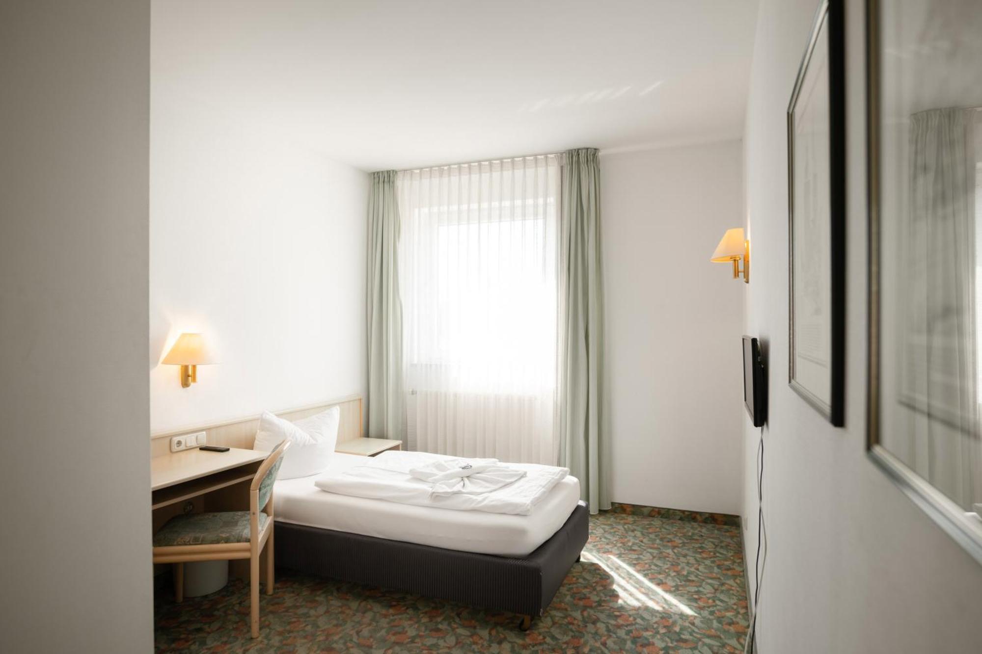 Hotel Astor Altenburg Exterior photo